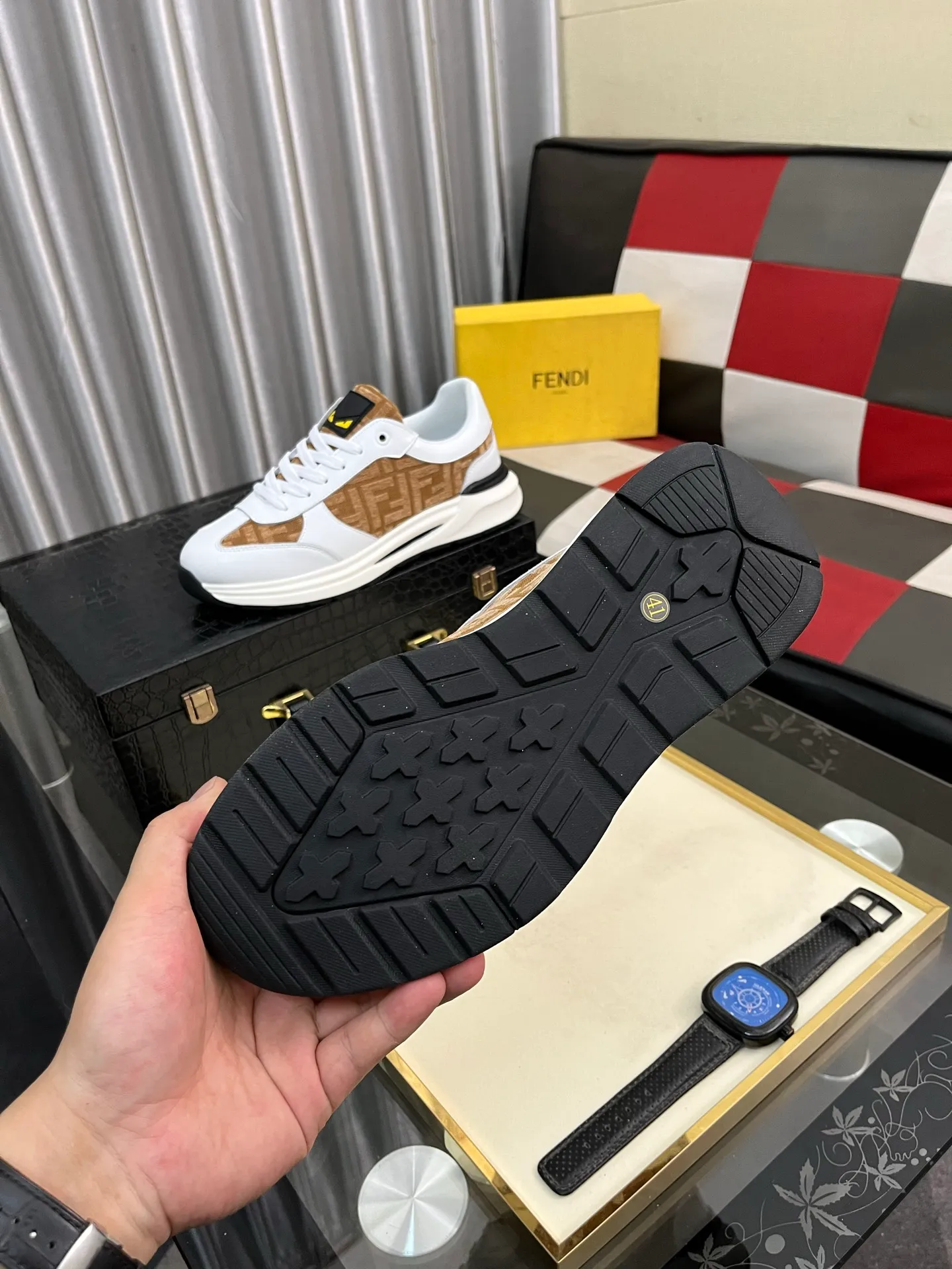 Men's Men's Shoes💰438⌚️⌚️[Fendi] Fendi's latest casual shoes for men! Available at counters simultaneously! A one-to-one replica of the original. All imported official website one-to-one cowhide fabric. The interior is made of top-grade sheepskin, and the original factory-supplied rubber outsole is used. Leading new fashion concepts. Matching code: 38-44. 2️⃣ colors available